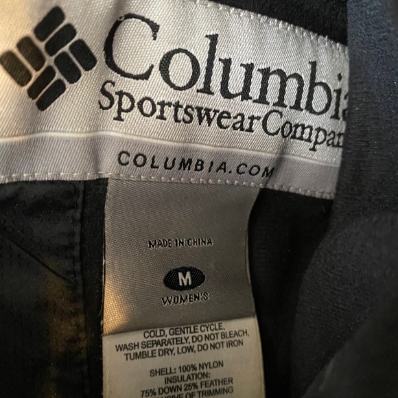 Columbia Down Vest with Detachable Hood - Picture 5 of 5